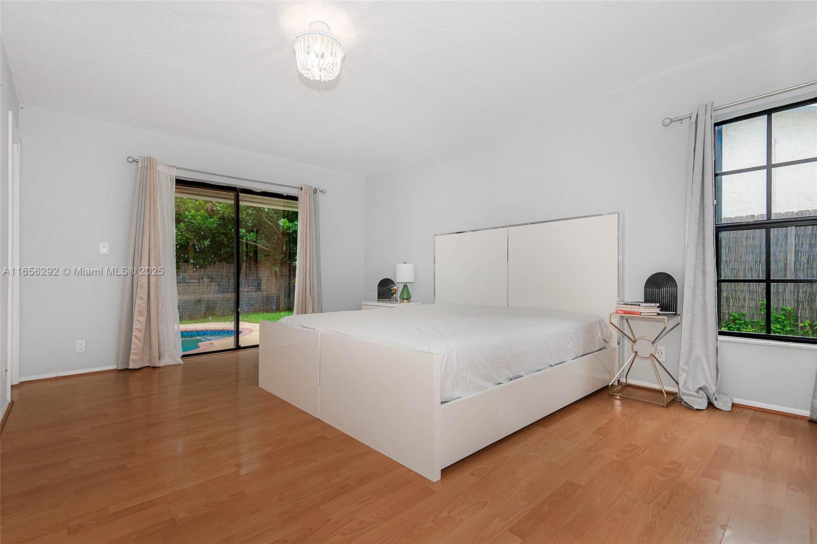 FLAMINGO GARDENS - Residential