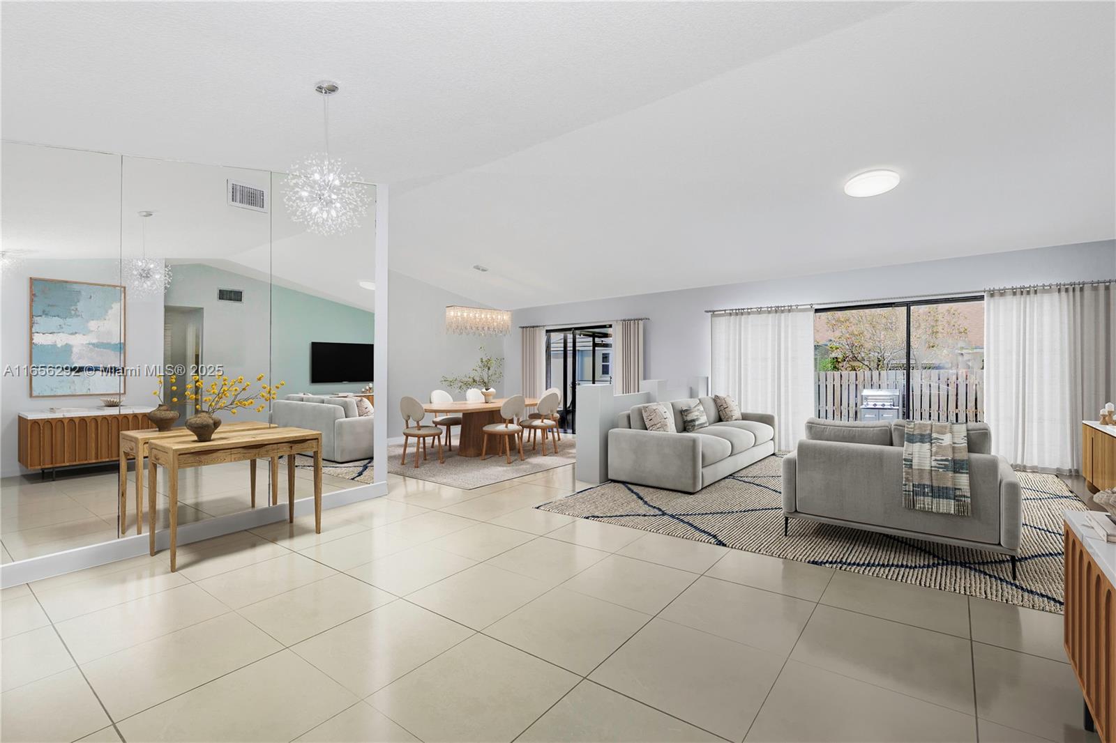 FLAMINGO GARDENS - Residential