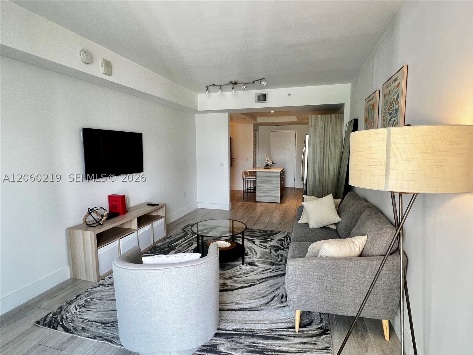 121 NE 34th St 803