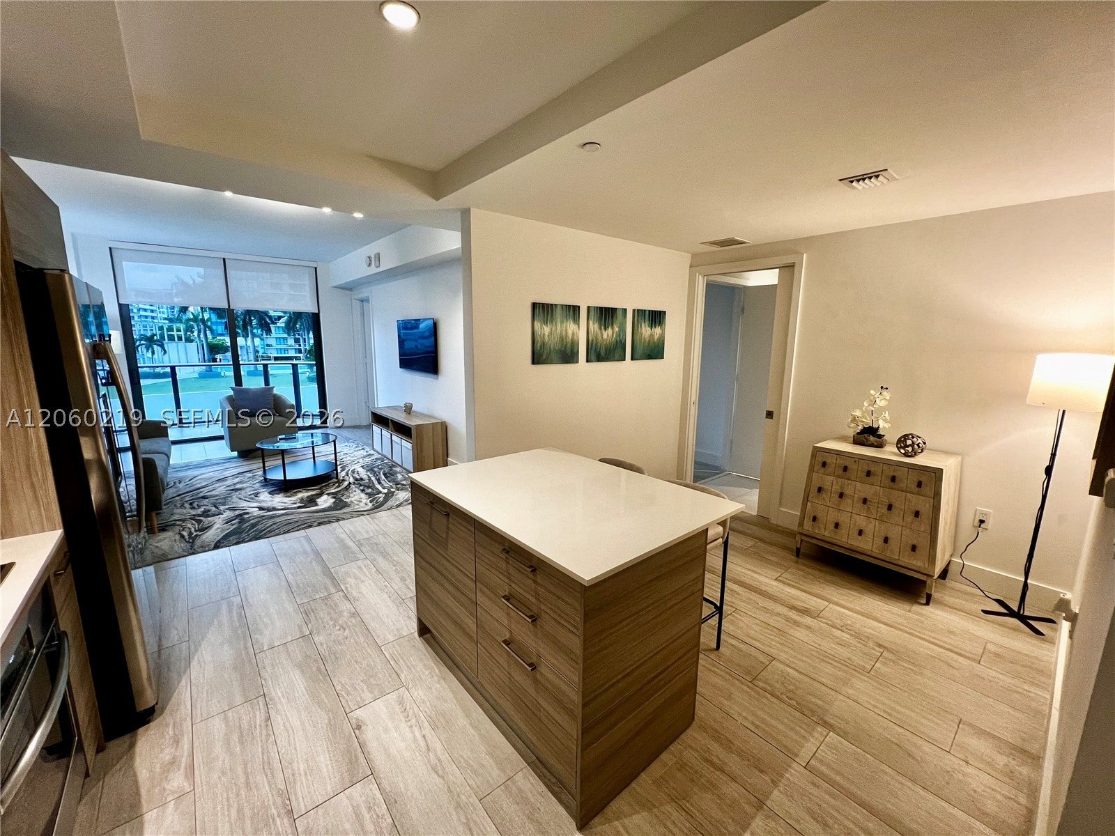 121 NE 34th St 803