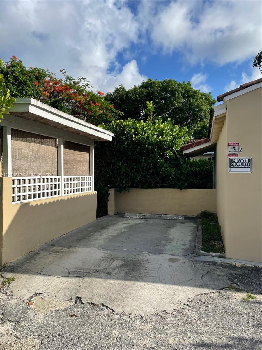 HOLLYWOOD - Residential Lease