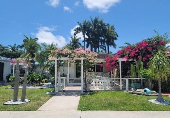 HOLLYWOOD - Residential