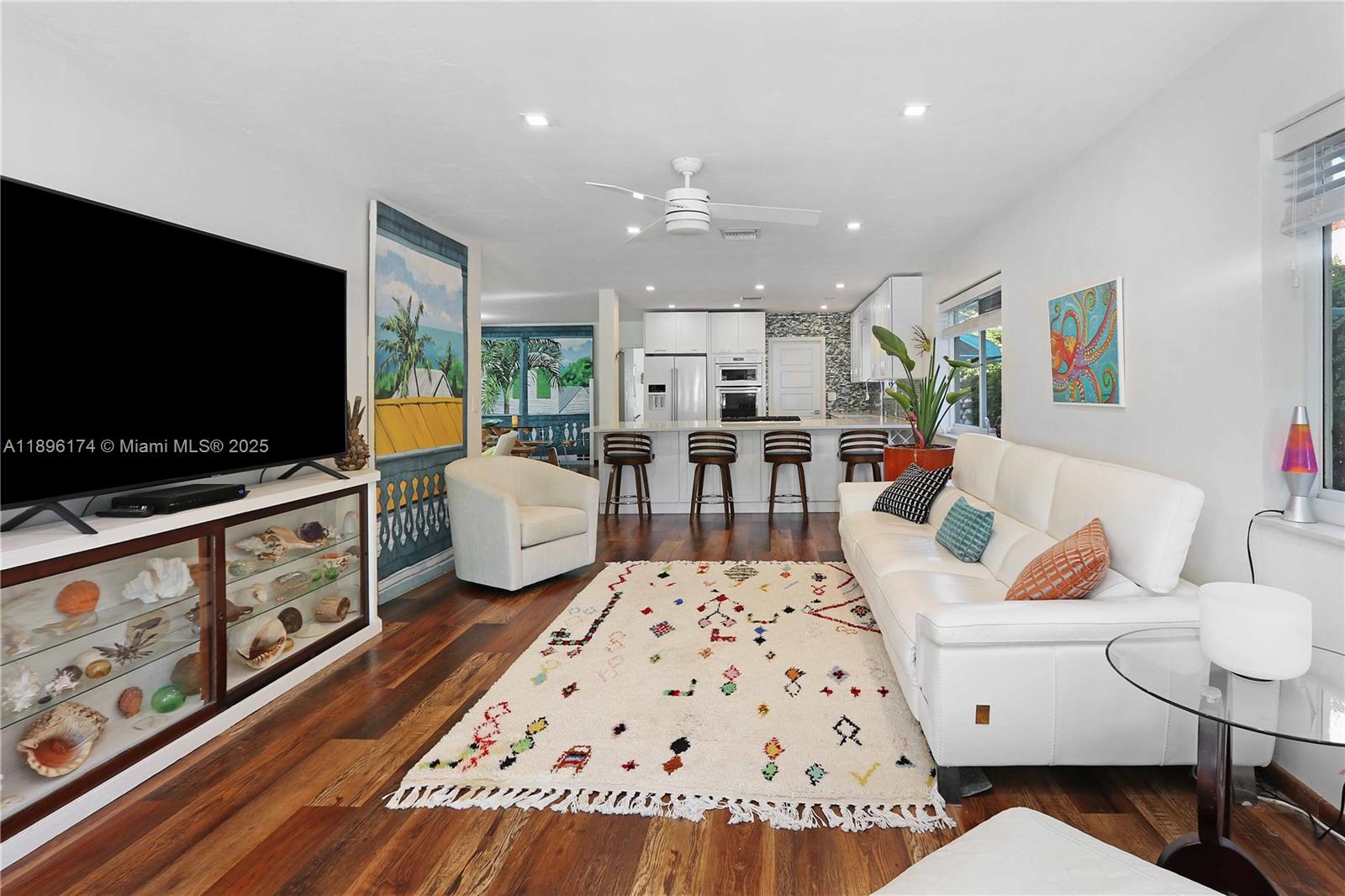 HOLLYWOOD - Residential