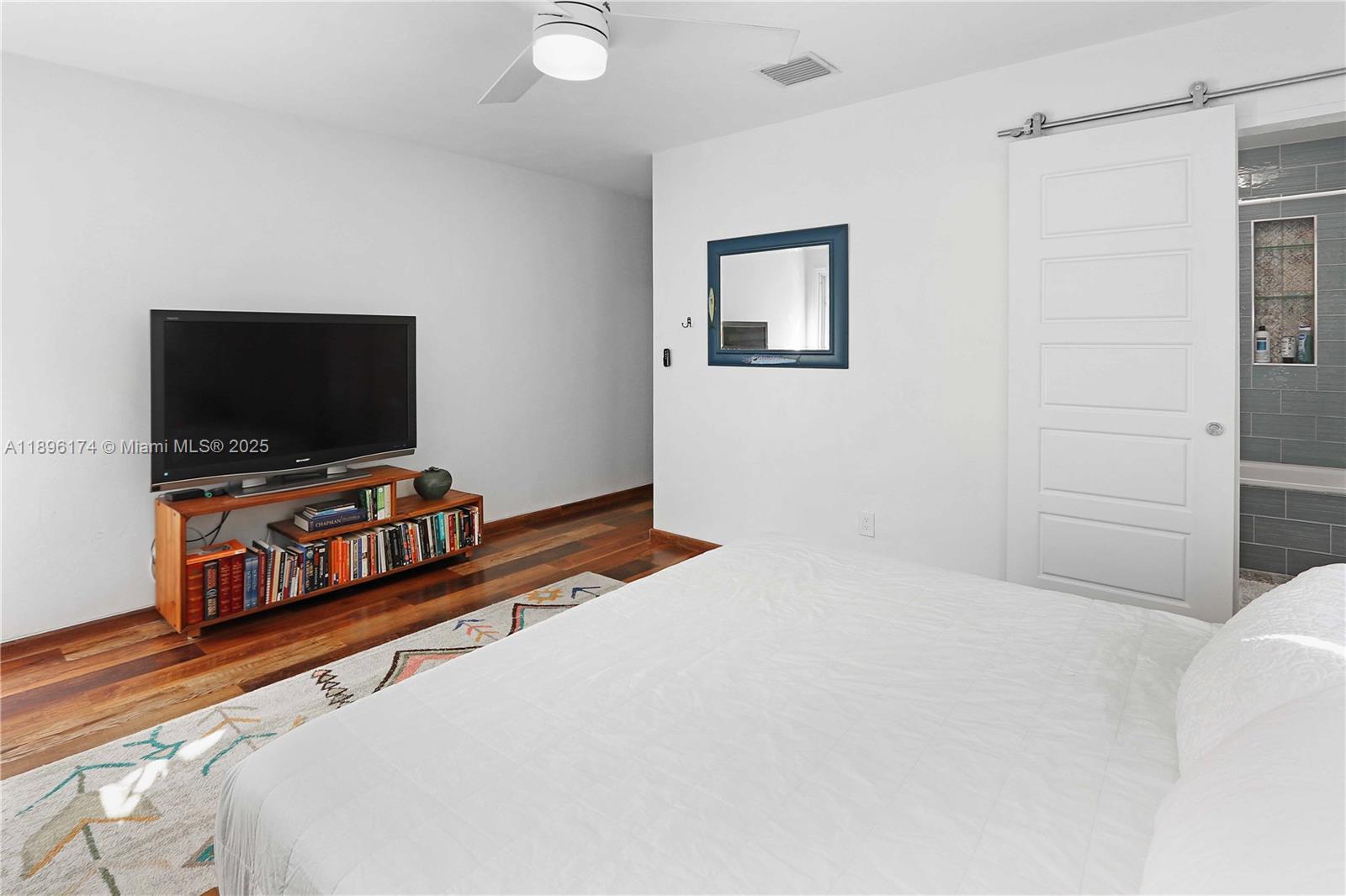 HOLLYWOOD - Residential