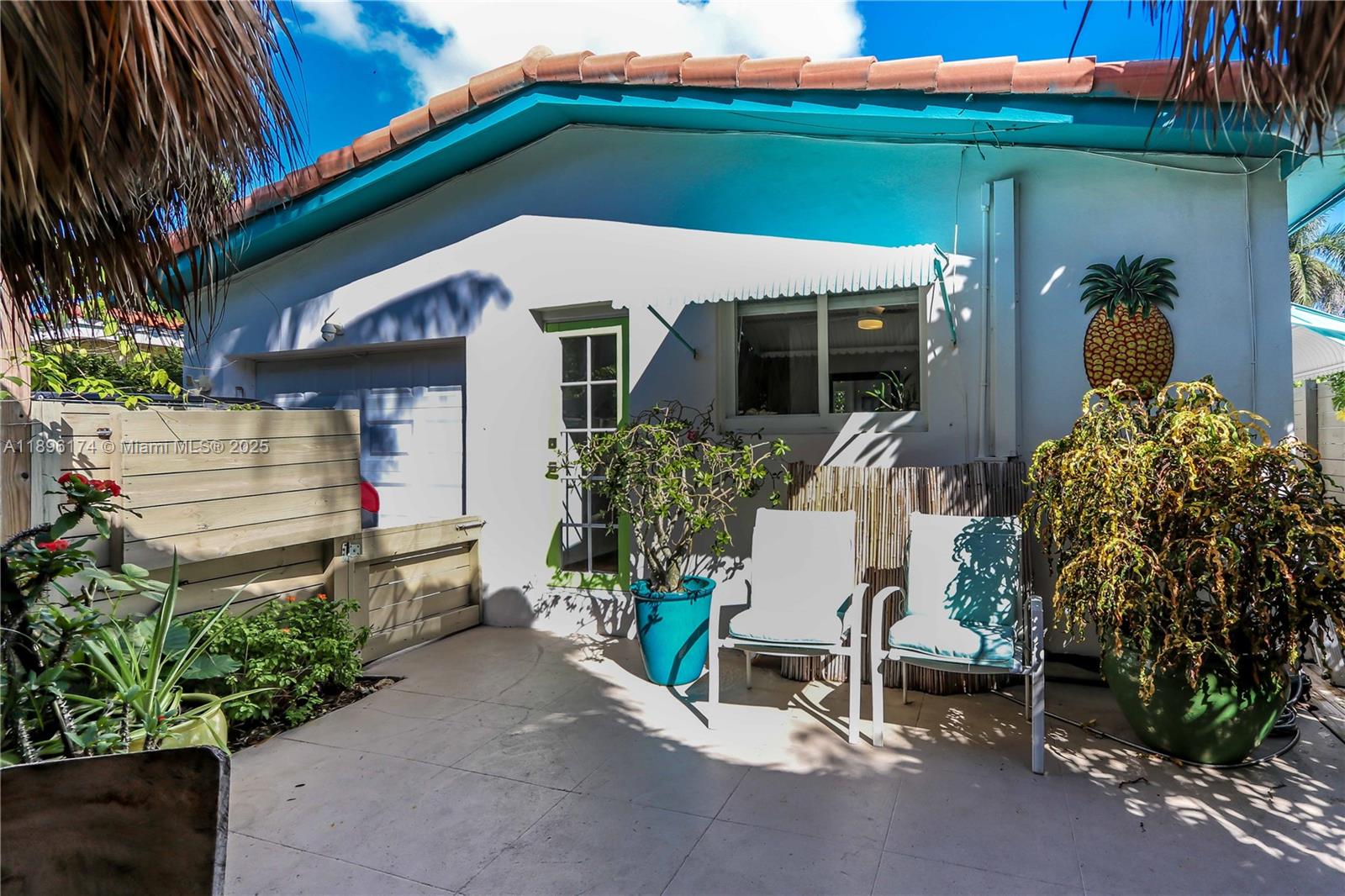 HOLLYWOOD - Residential