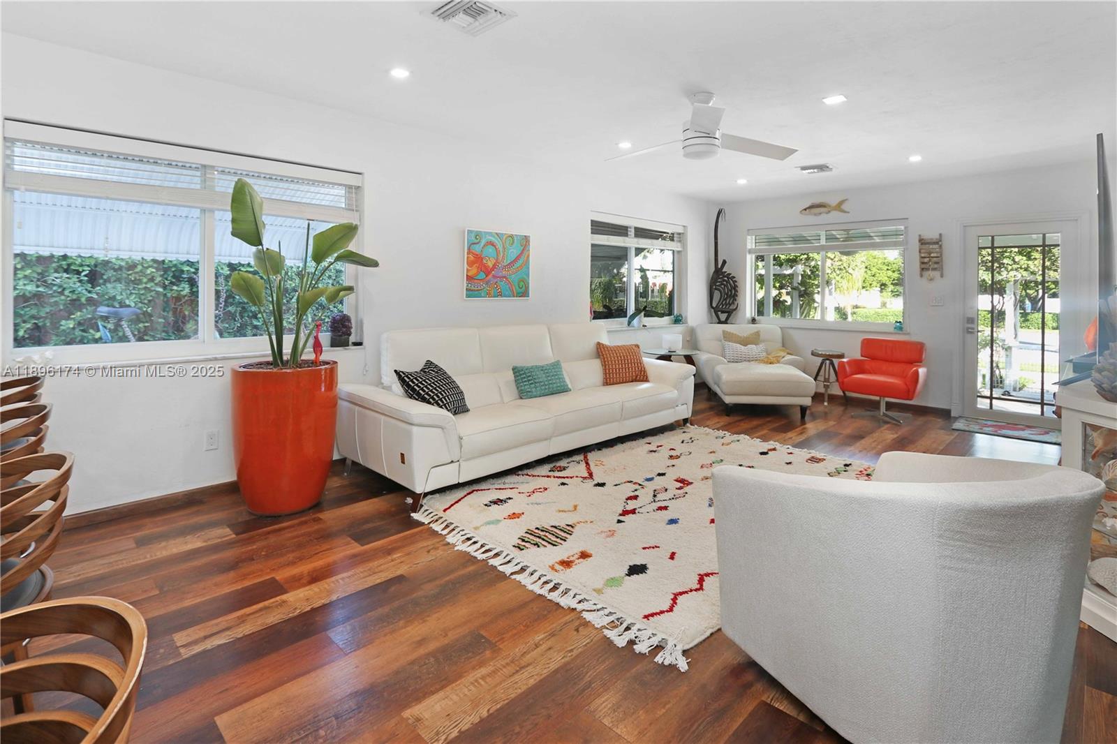 HOLLYWOOD - Residential