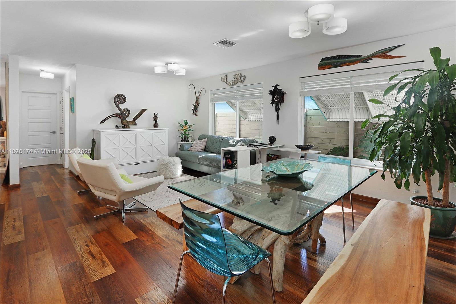 HOLLYWOOD - Residential