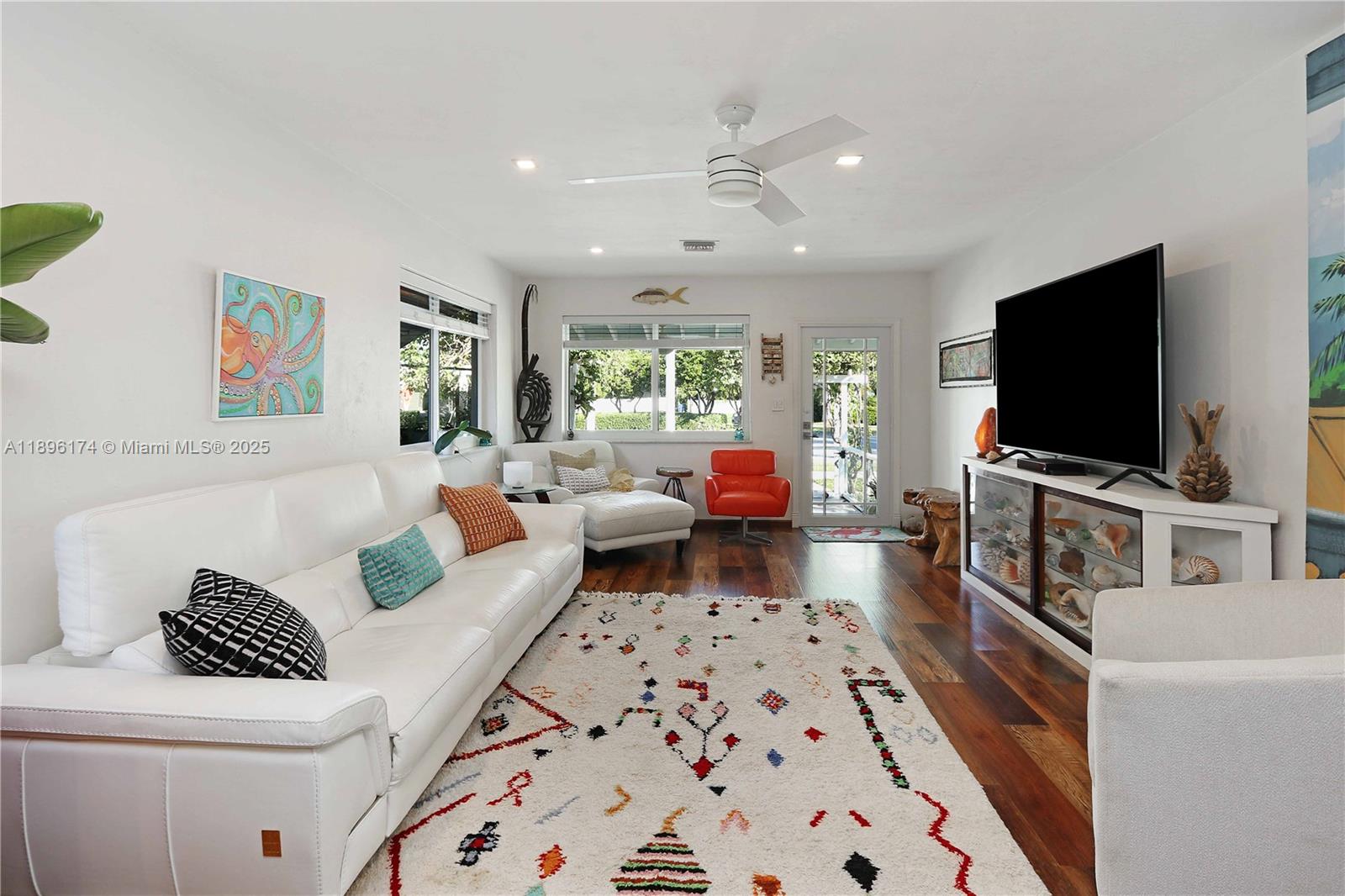 HOLLYWOOD - Residential