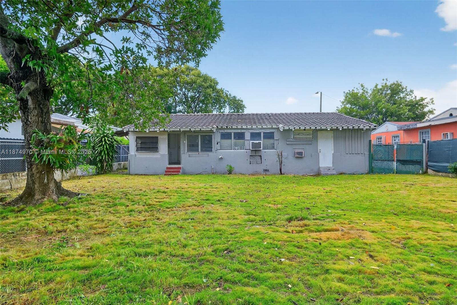 PALBICKE & GARRISONS ADDN - Residential