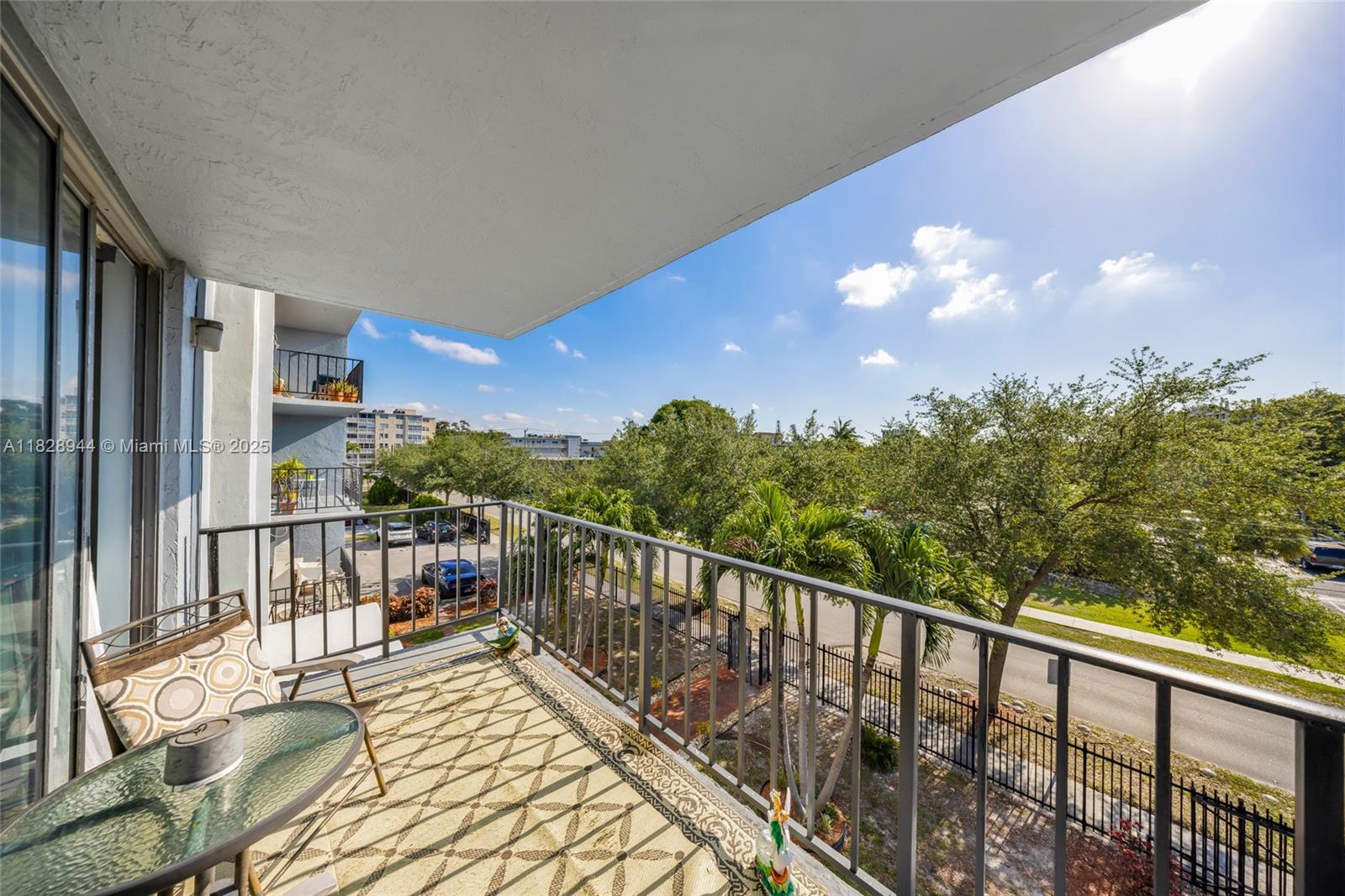 Great location in North Miami! This charming third-floor studio features a beautiful balcony, an upgraded bathroom, and a stylish kitchen. The cozy layout is perfect for comfortable living. The condo board updates rules to ensure this studio is a great home and a smart investment. The owner is open to negotiation. The association fee includes all, with no hidden assessments. Don’t miss out on this opportunity. Submit your offer today!"