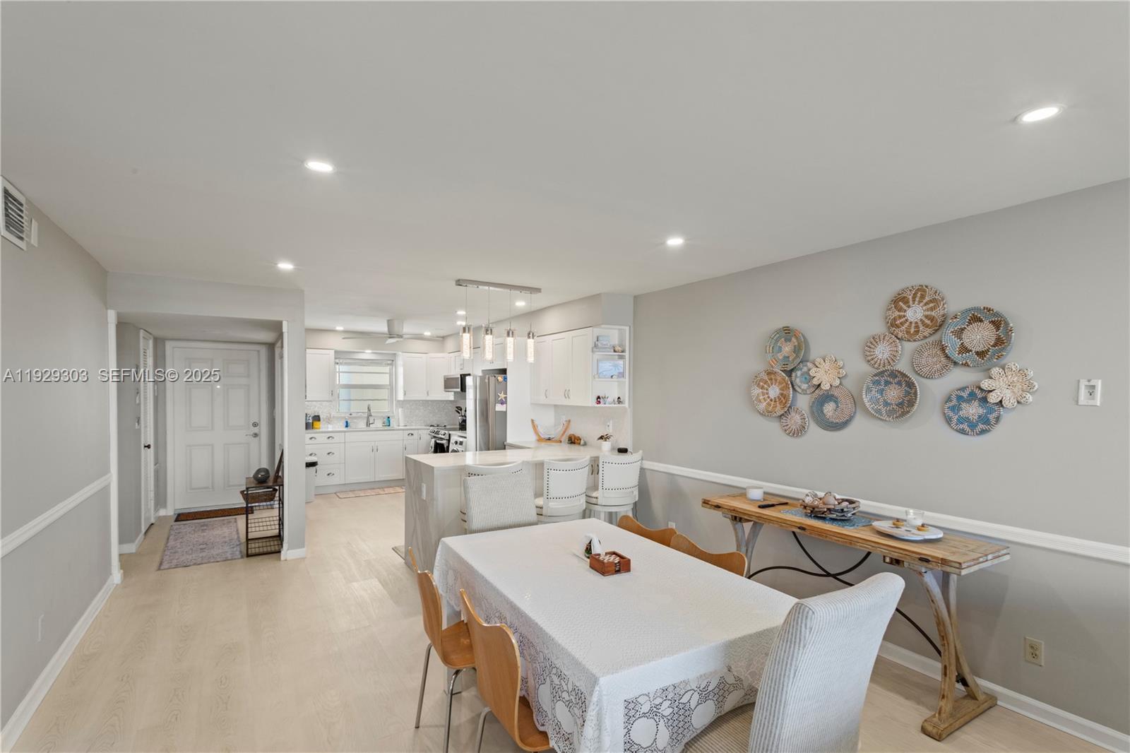 RIDGEVIEW TOWERS CONDO - Residential Lease