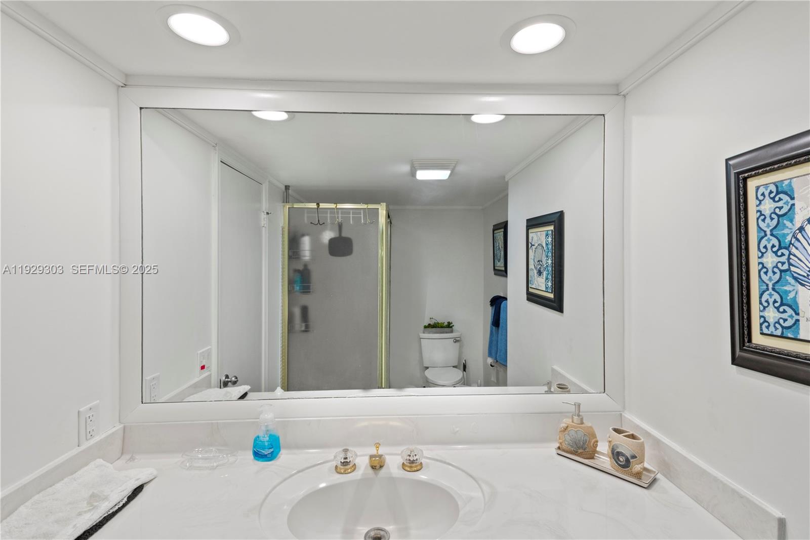 RIDGEVIEW TOWERS CONDO - Residential Lease