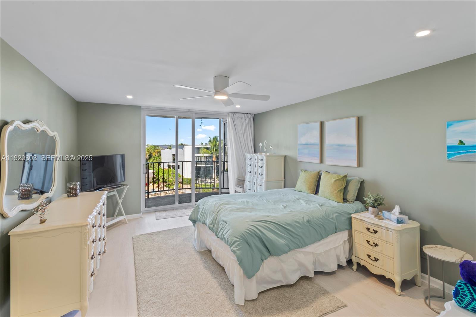 RIDGEVIEW TOWERS CONDO - Residential Lease