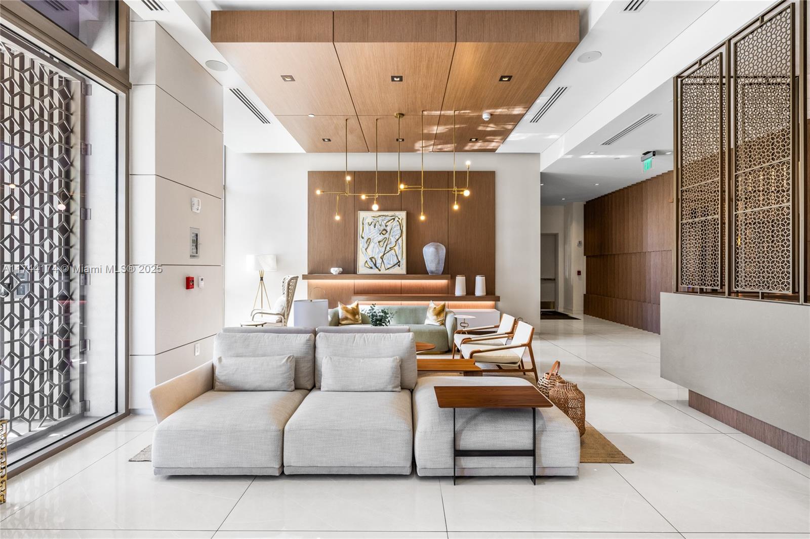 CORAL GABLES BILTMORE SEC - Residential
