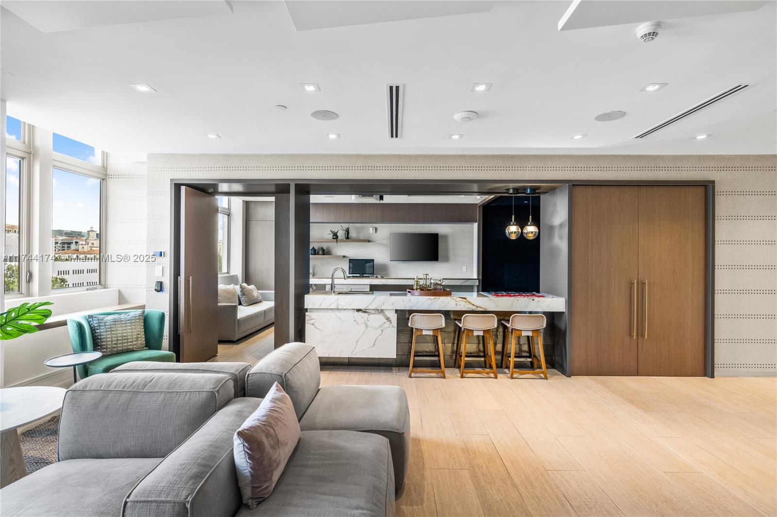 CORAL GABLES BILTMORE SEC - Residential