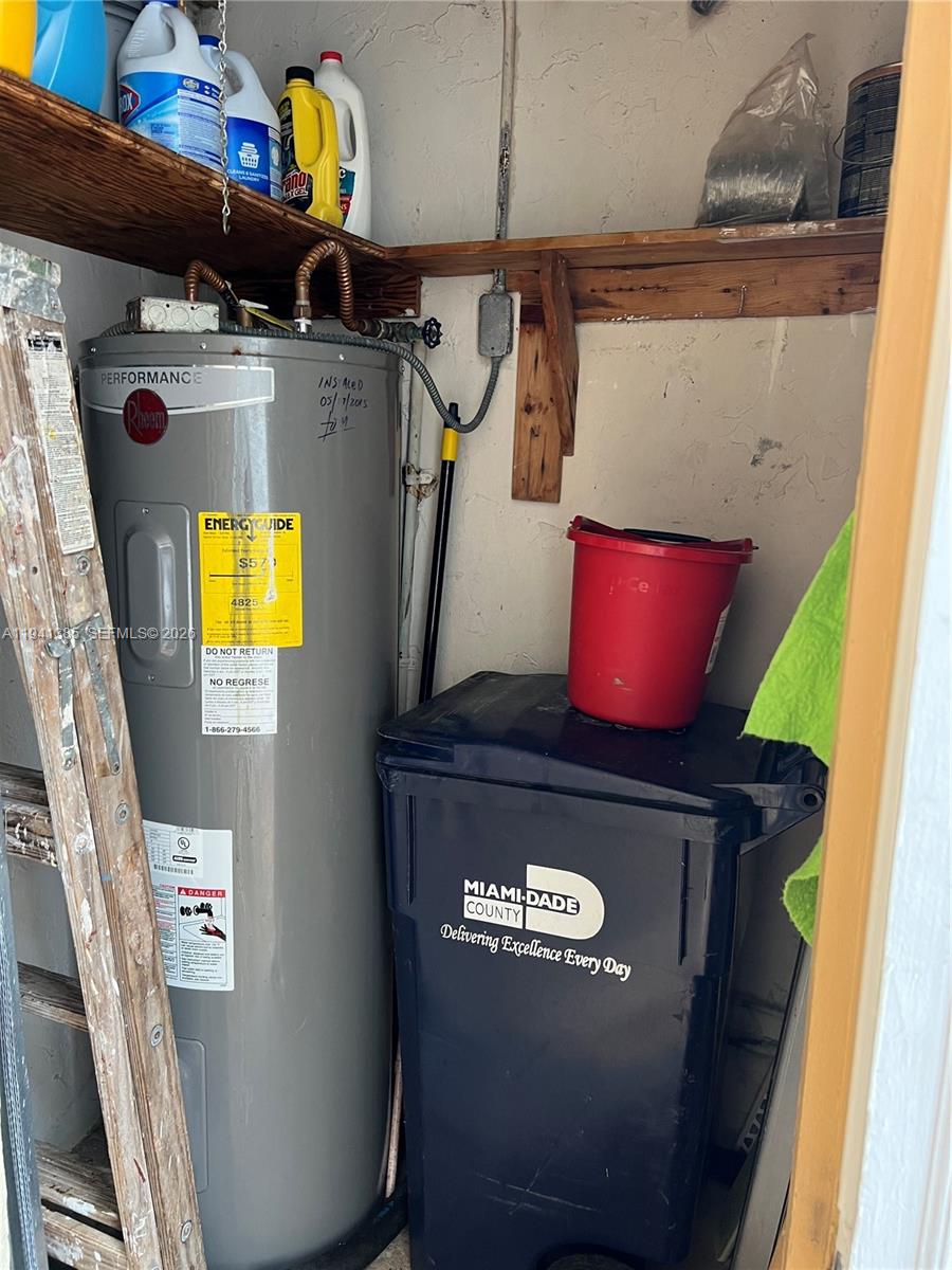 COUNTRY CLUB OF MIAMI - F - Residential