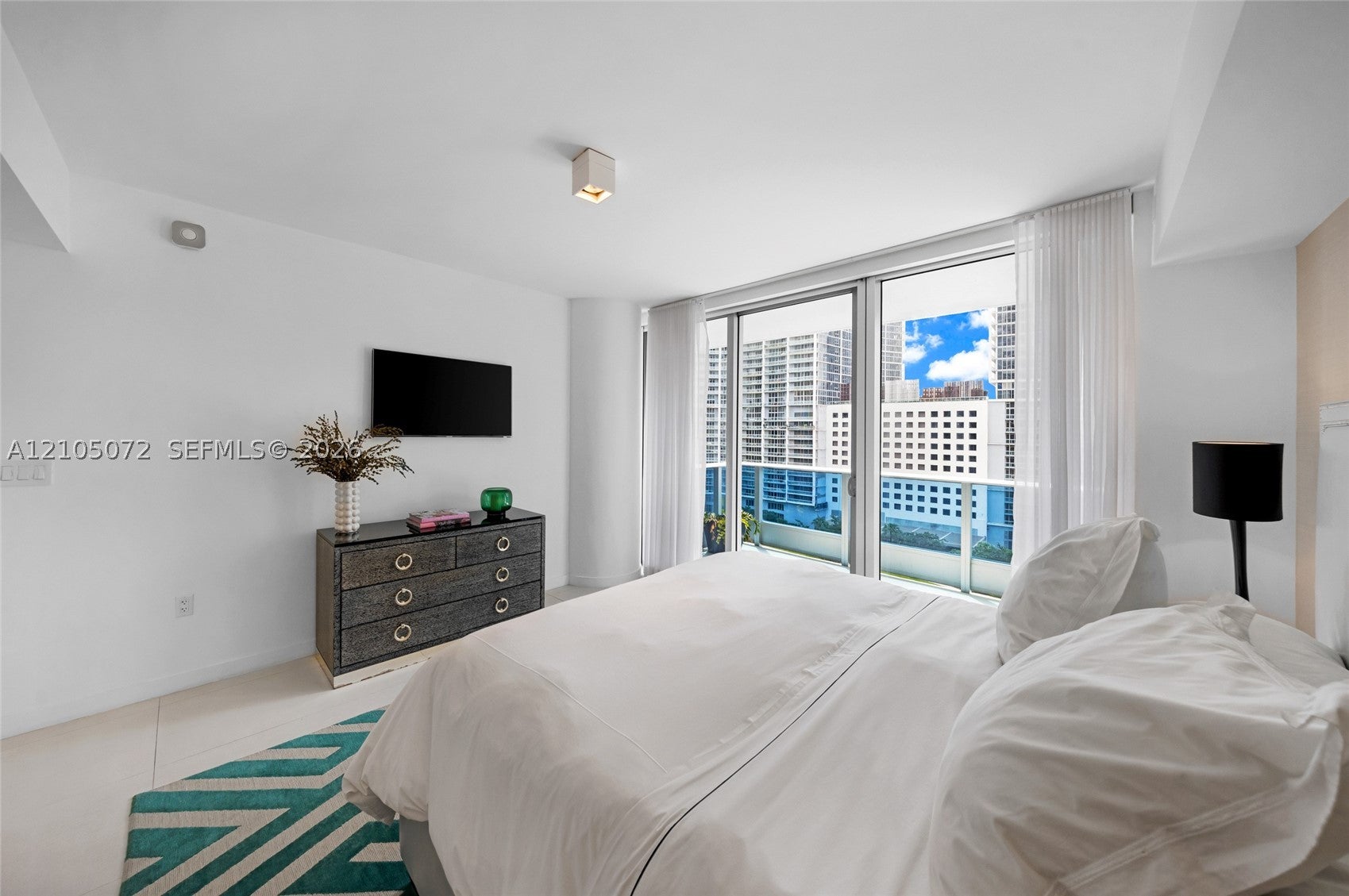 200 Biscayne Boulevard Way 904
