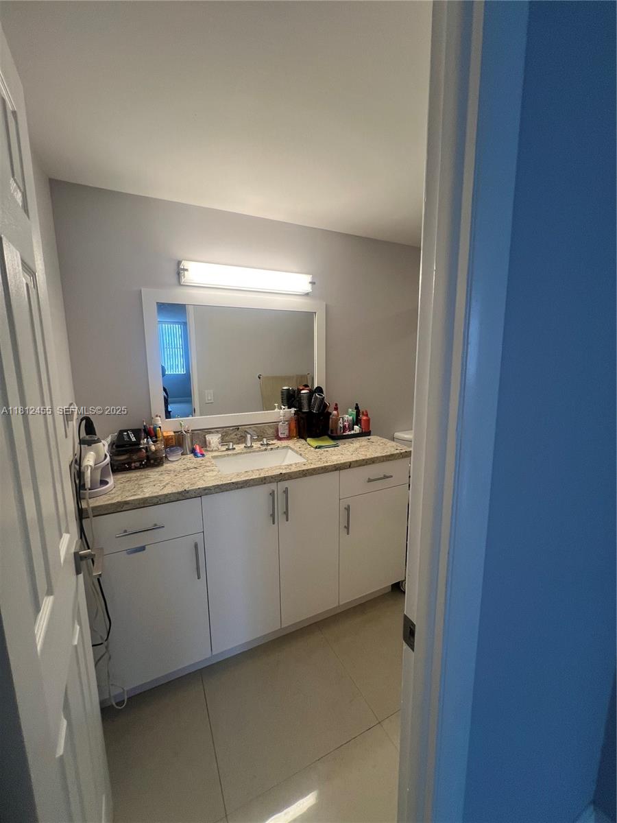 HILLCREST EAST NO 23 COND - Residential