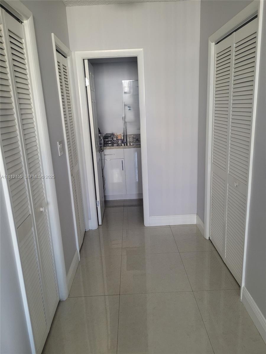 HILLCREST EAST NO 23 COND - Residential