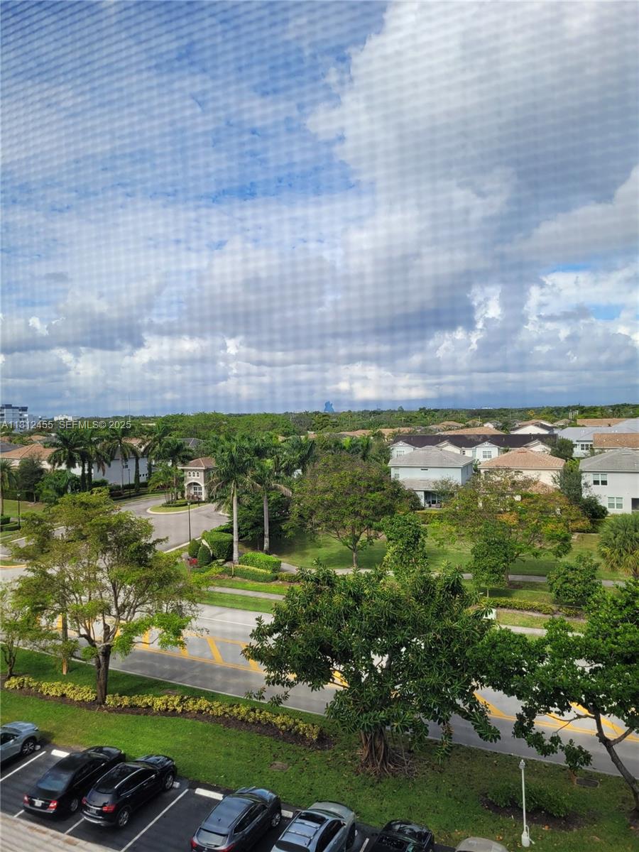 HILLCREST EAST NO 23 COND - Residential