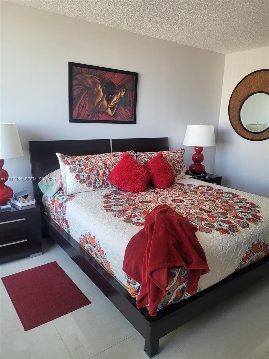 HILLCREST EAST NO 23 COND - Residential