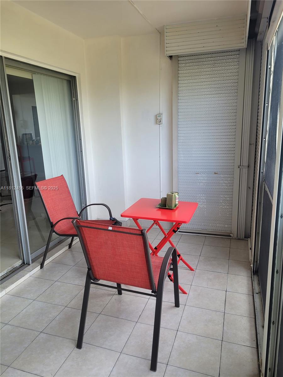 HILLCREST EAST NO 23 COND - Residential