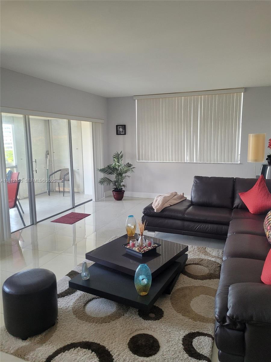 HILLCREST EAST NO 23 COND - Residential