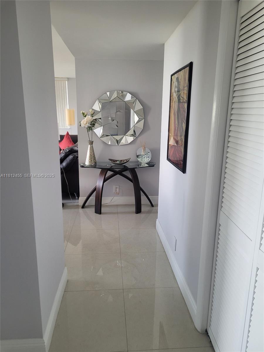 HILLCREST EAST NO 23 COND - Residential