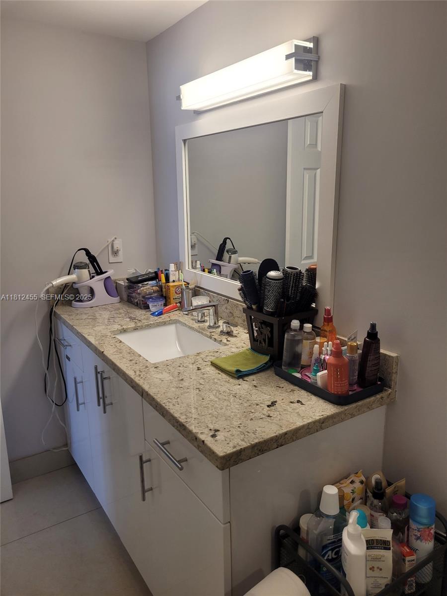 HILLCREST EAST NO 23 COND - Residential