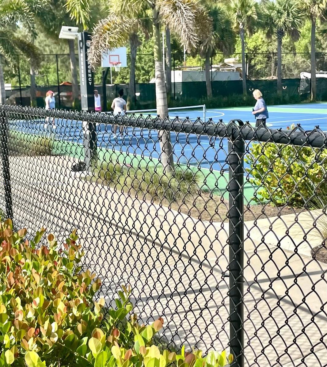 CASA PARADISO CO-OP - Residential Lease