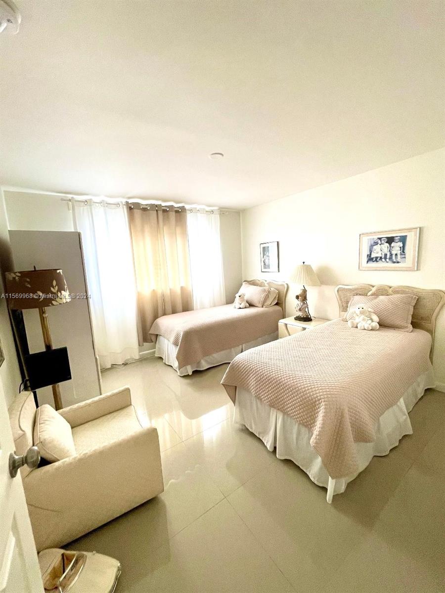 CASA PARADISO CO-OP - Residential Lease