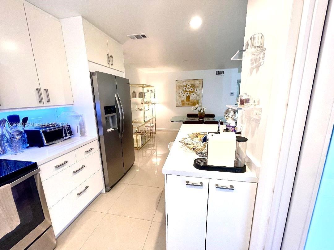 CASA PARADISO CO-OP - Residential Lease