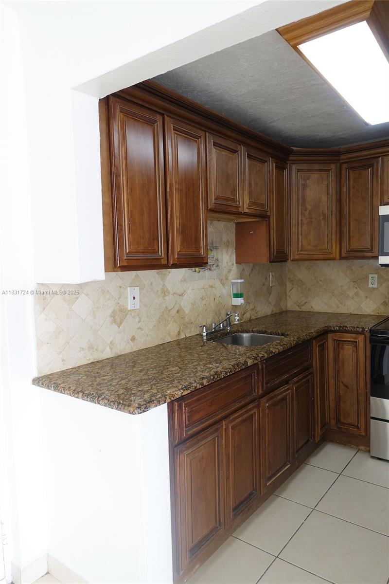495 NW 72nd Ave 411