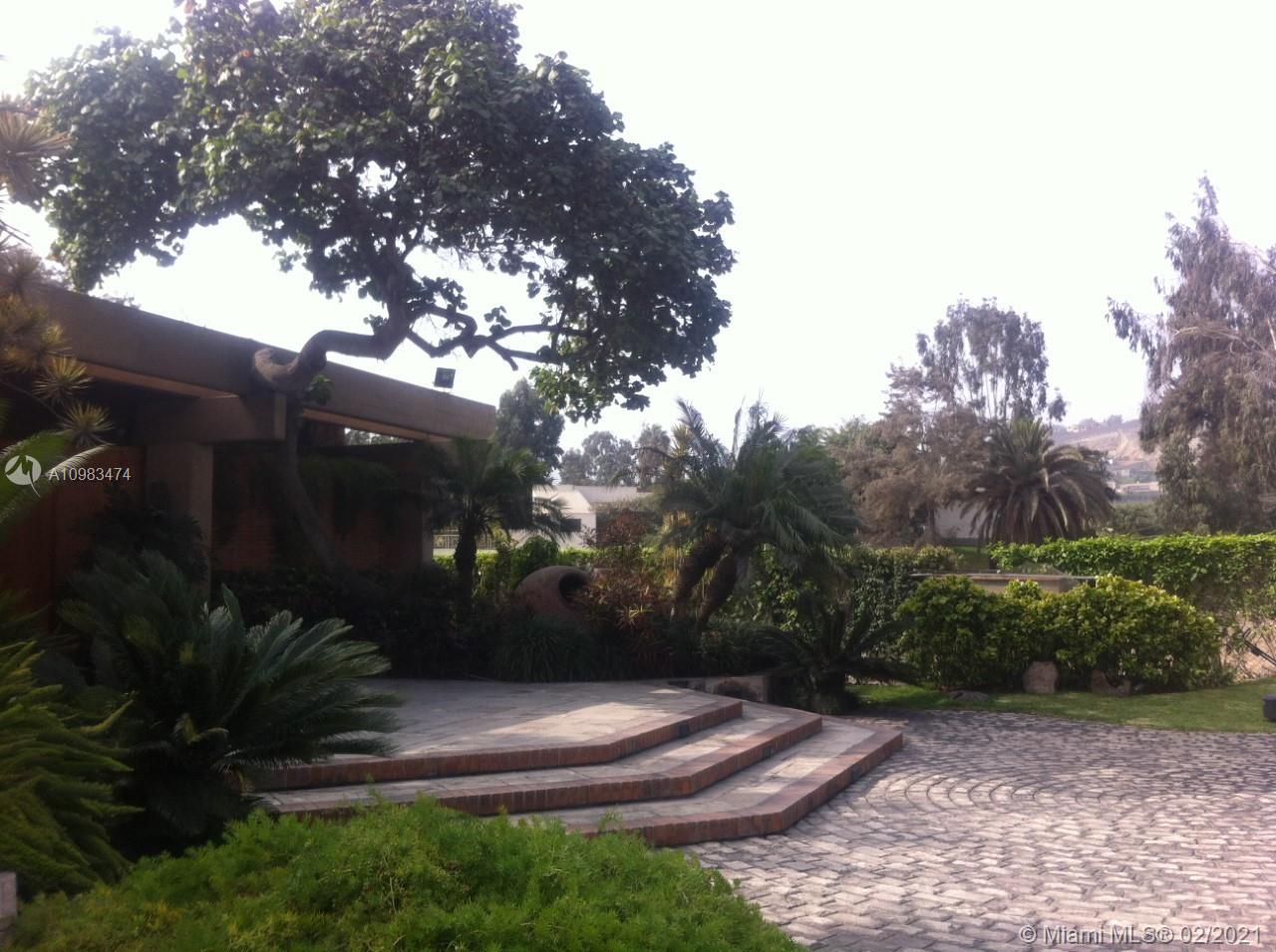 Casa en Casuarinas, Lima Peru-South America