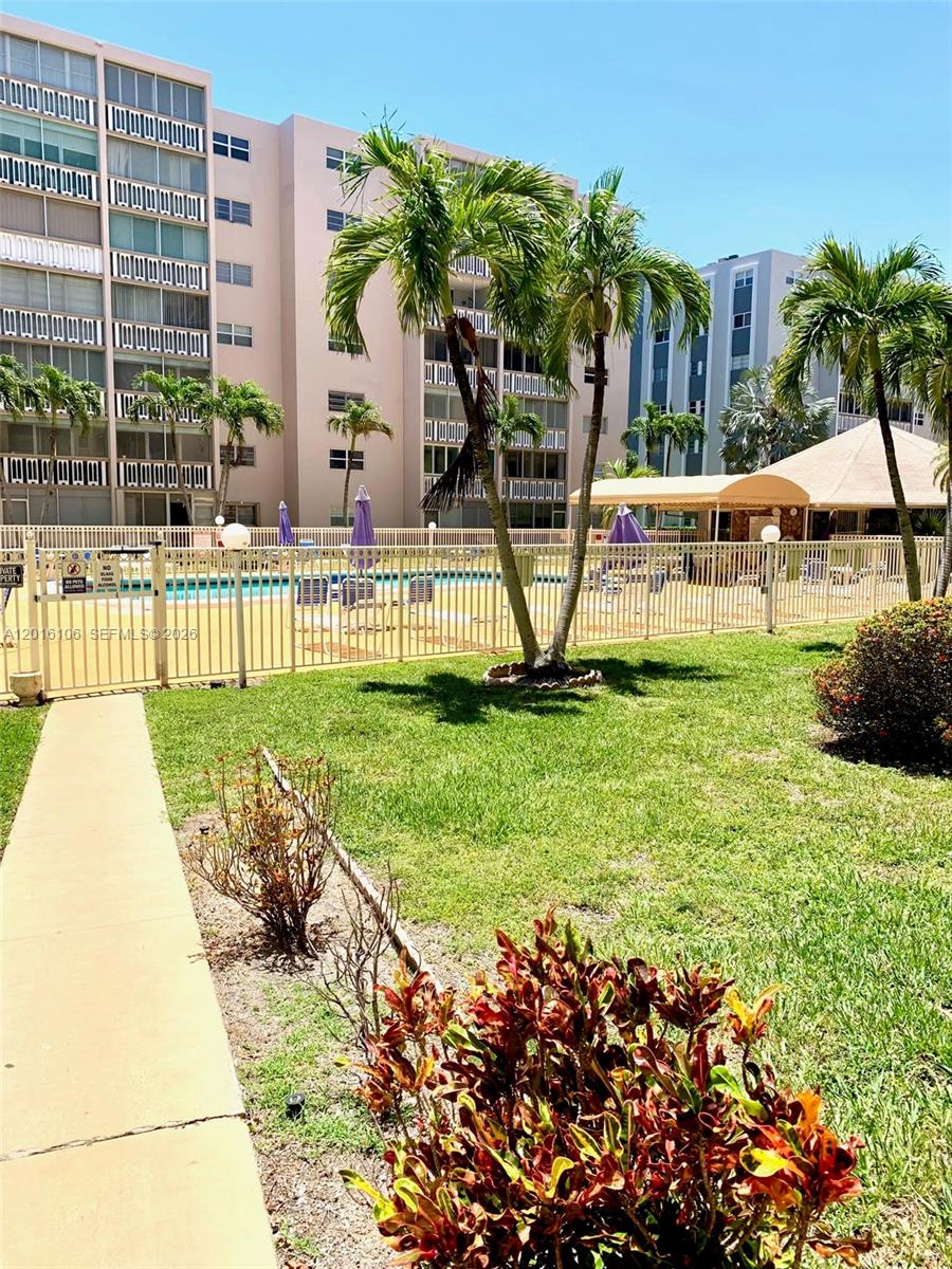 MEADOWBROOK CONDO APTS BL - Residential
