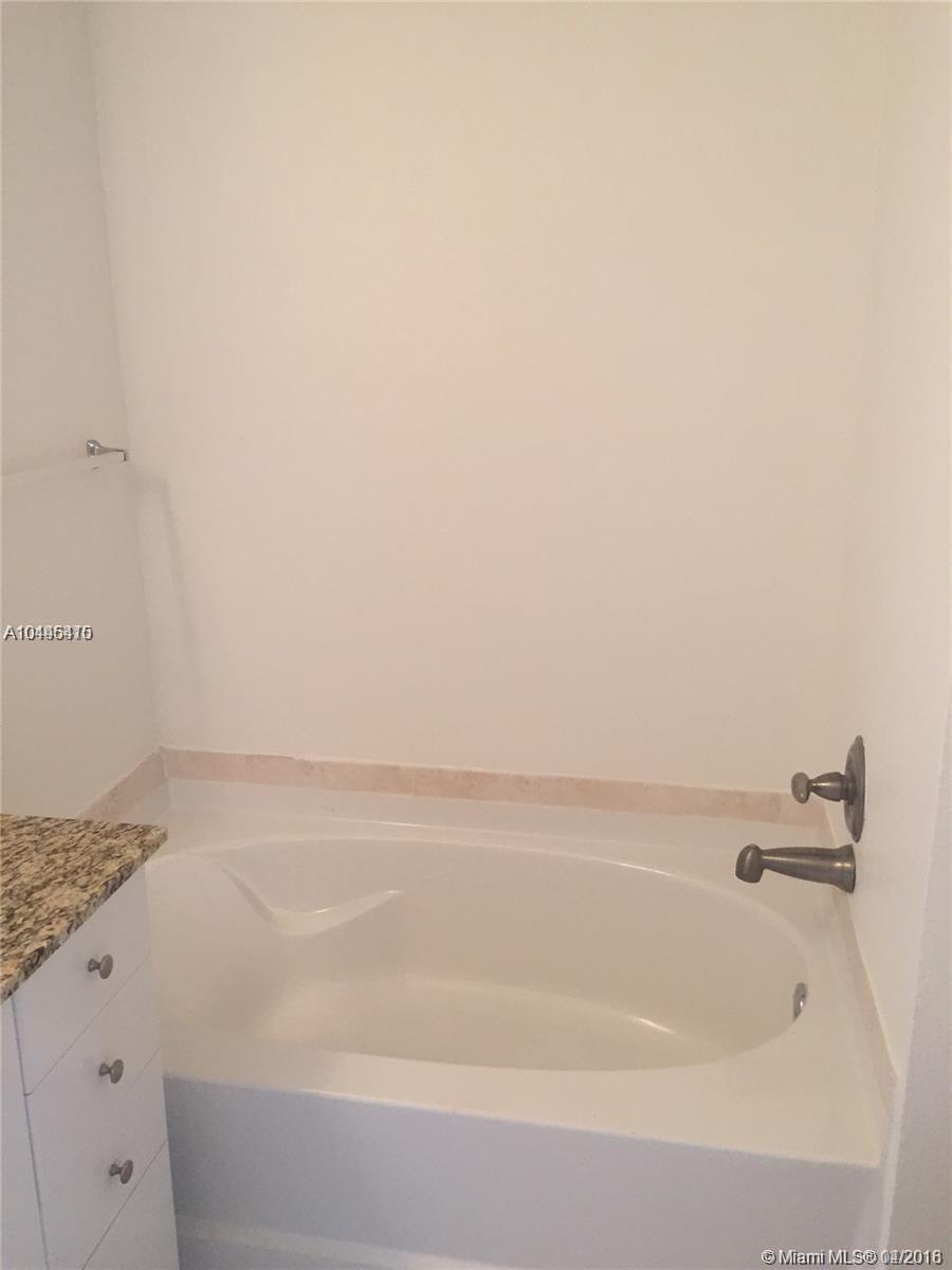 RADIUS CONDO - Residential Lease