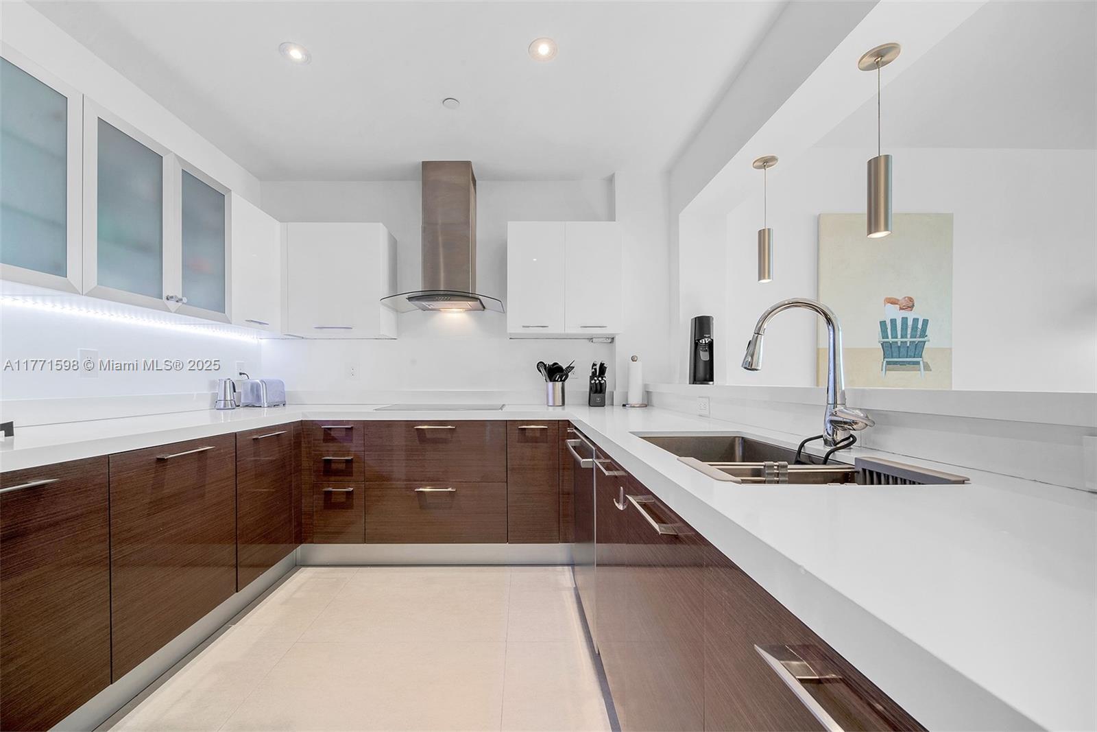 KEY COLONY NO 1 - Residential Lease