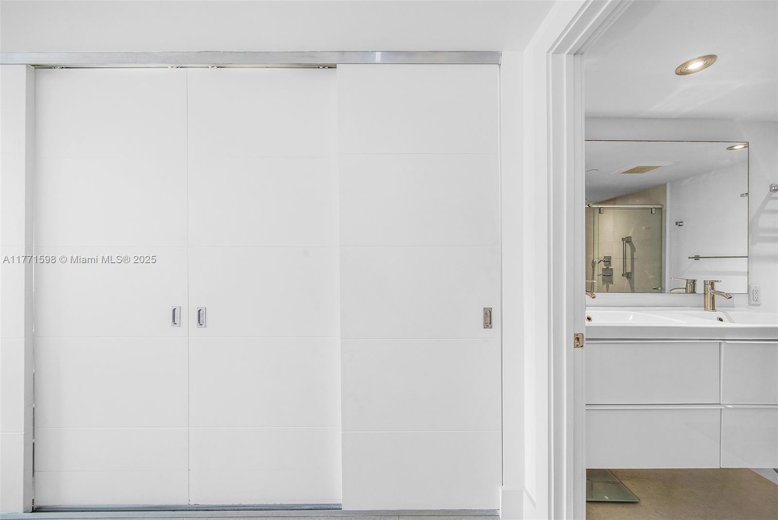 KEY COLONY NO 1 - Residential Lease