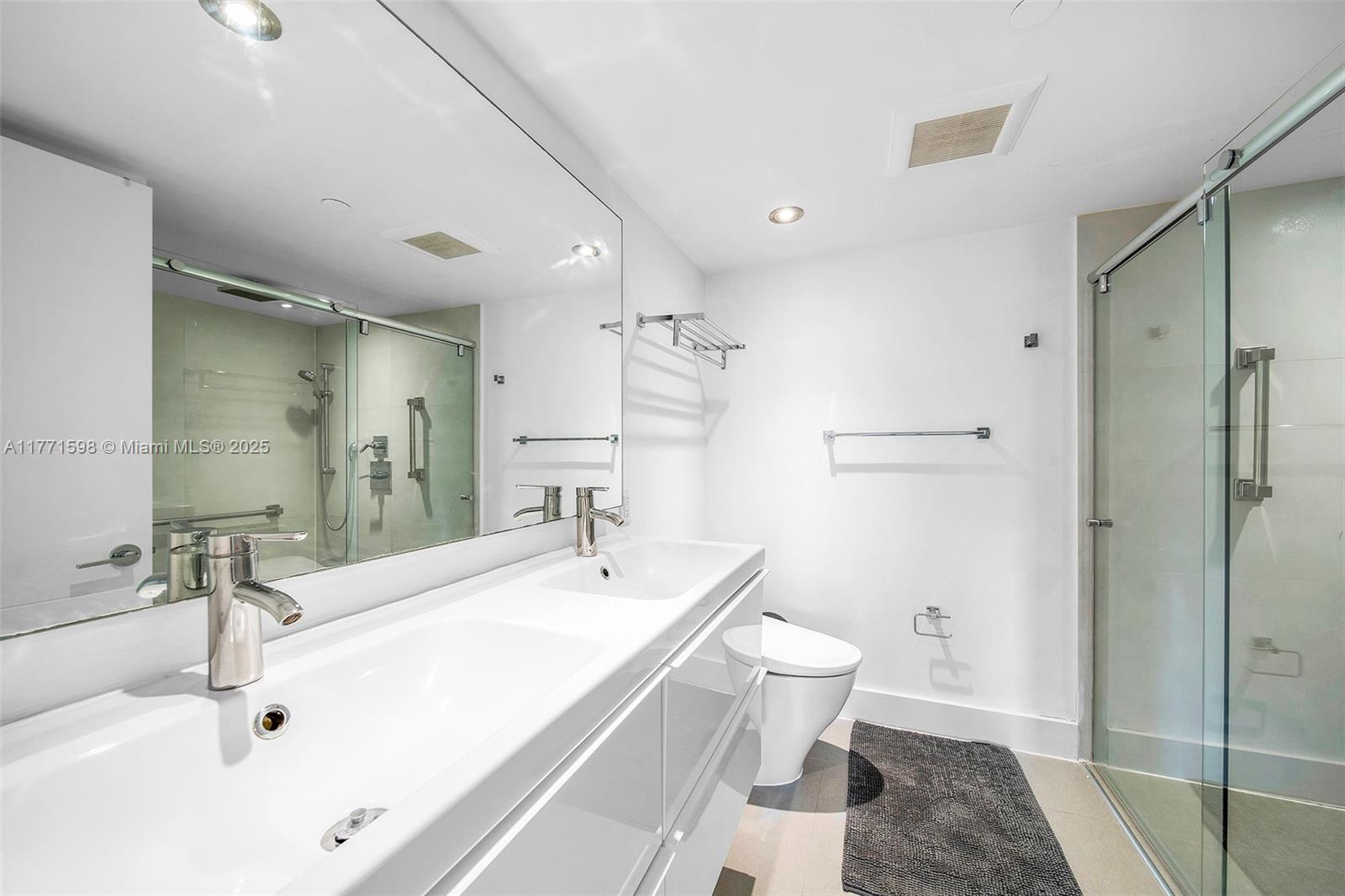 KEY COLONY NO 1 - Residential Lease