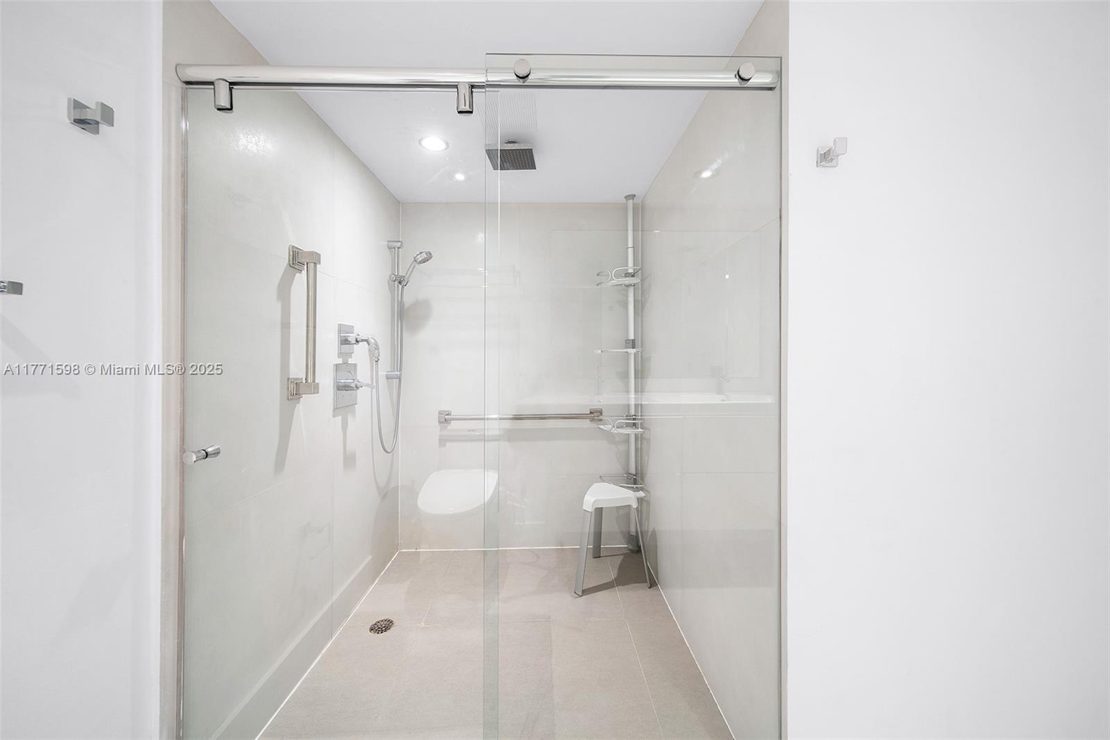 KEY COLONY NO 1 - Residential Lease