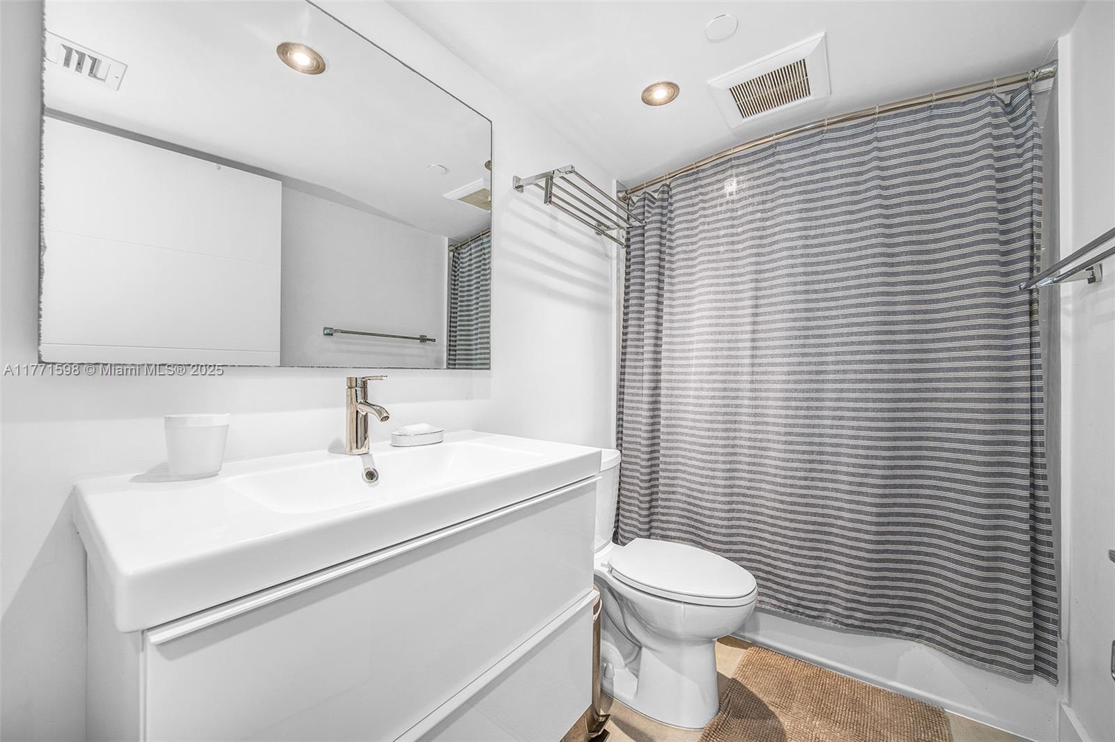 KEY COLONY NO 1 - Residential Lease