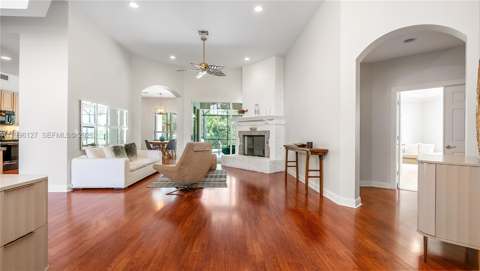 STONEWAL ESTATES - Residential Lease