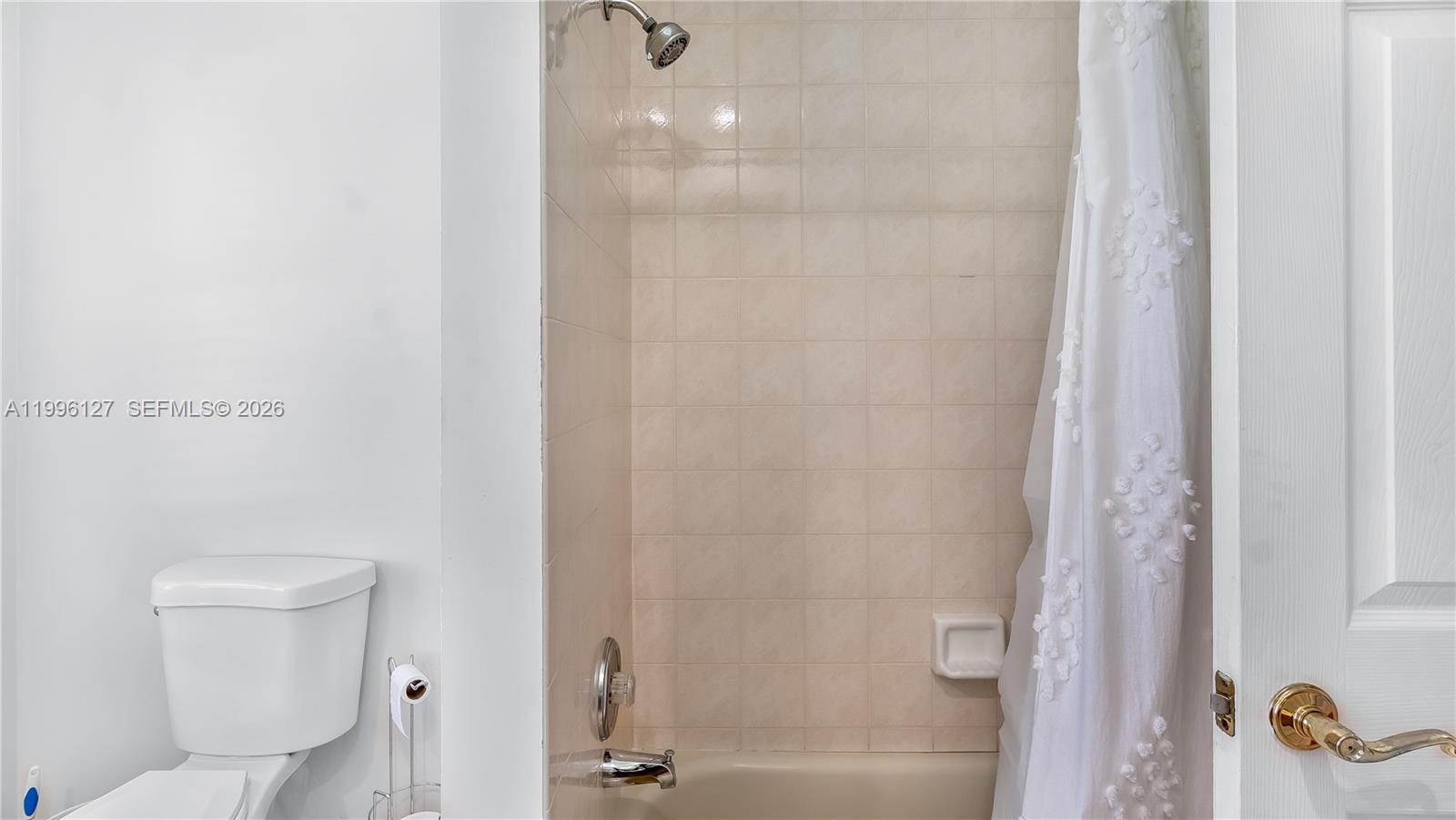 STONEWAL ESTATES - Residential Lease