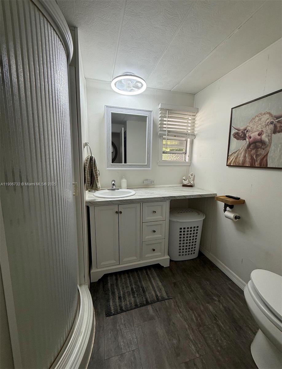 RAVENSWOOD ESTATES & MARI - Residential