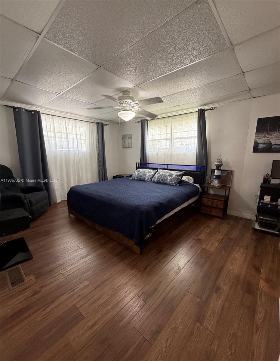 RAVENSWOOD ESTATES & MARI - Residential