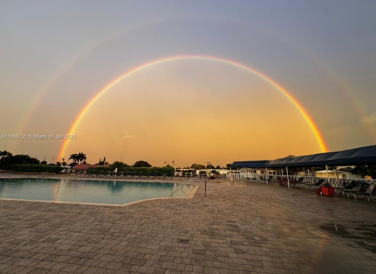 RAVENSWOOD ESTATES & MARI - Residential