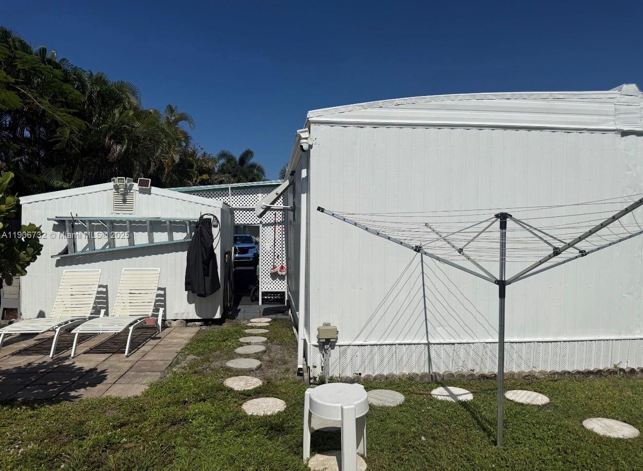 View photos, virtual tours, details... 2964 Harbor Ln