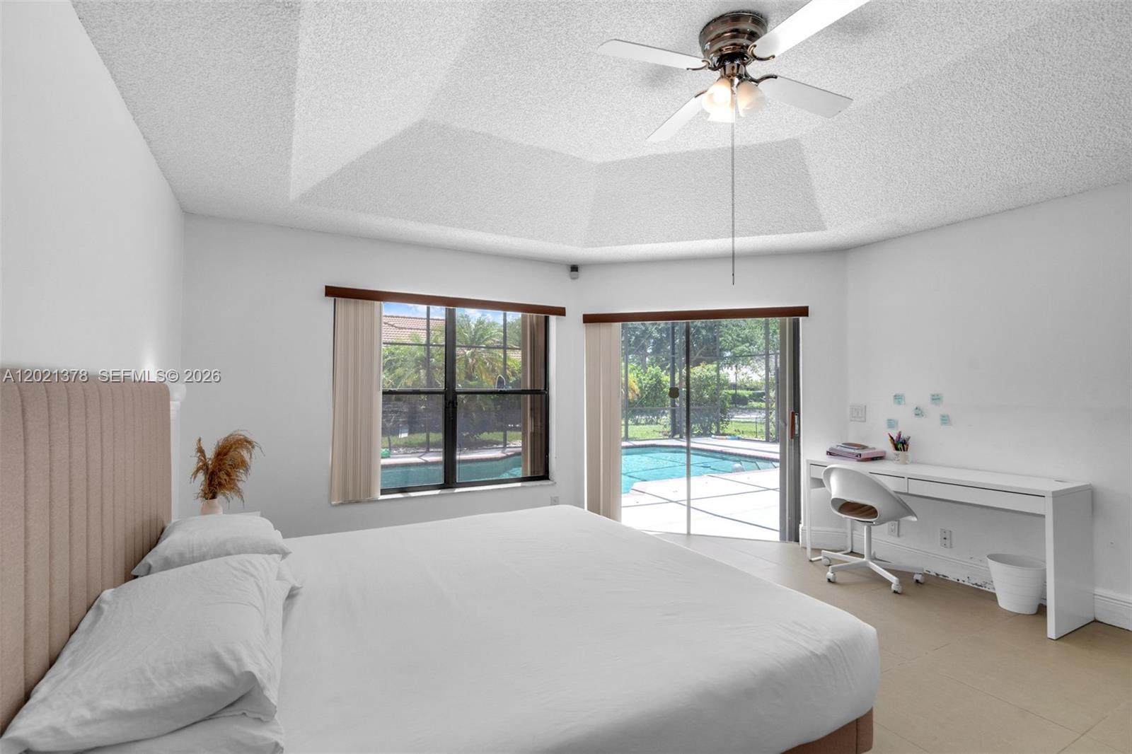 COUNTRY ISLES - Residential