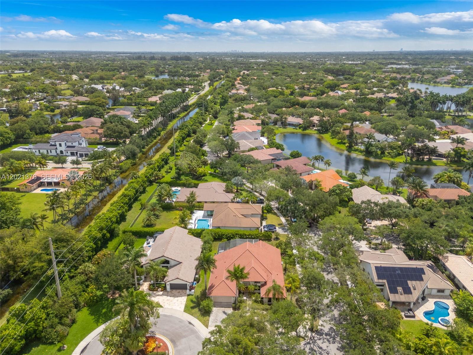 COUNTRY ISLES - Residential
