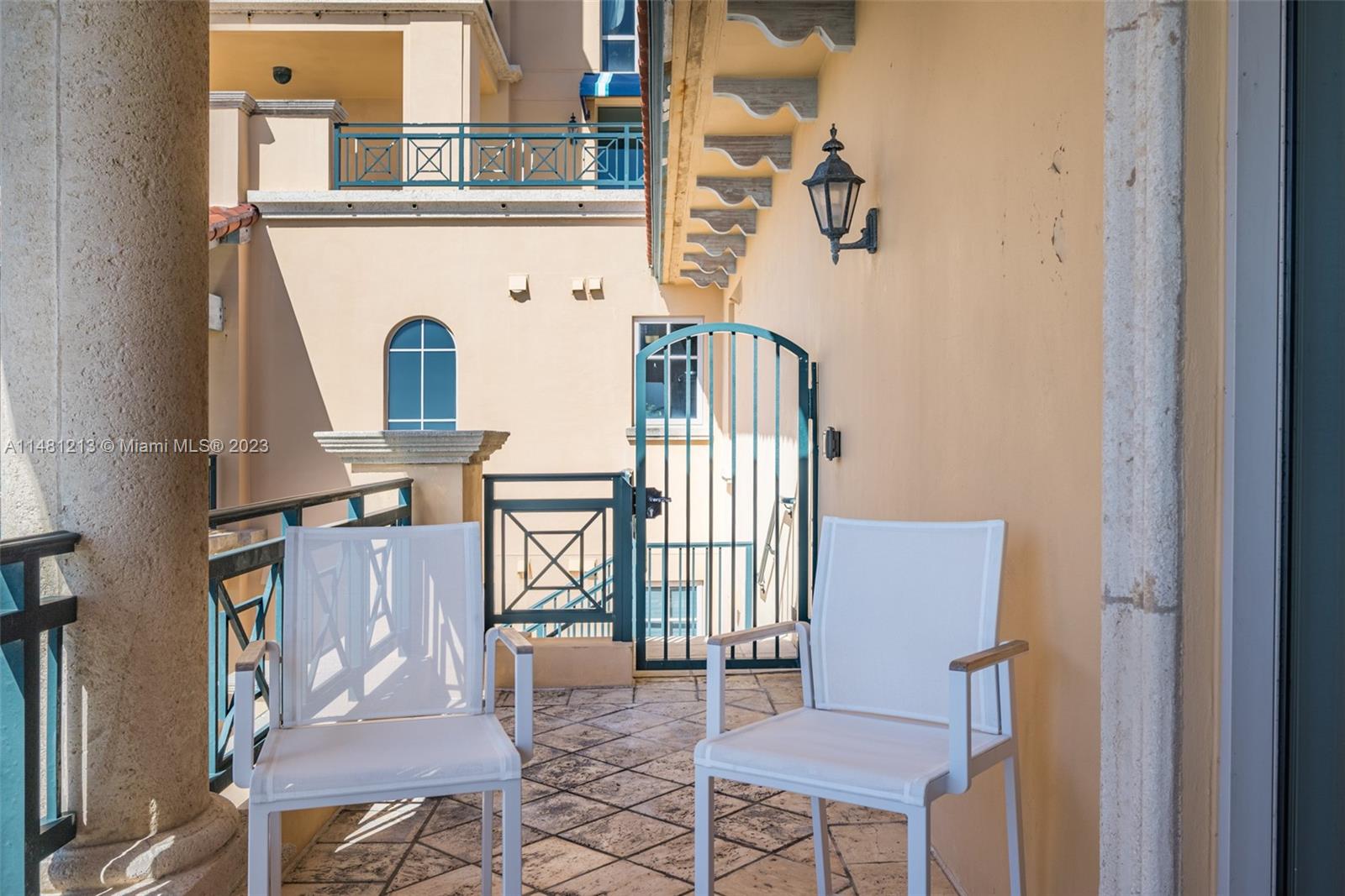 VILLAS OF POSITANO CONDO - Residential